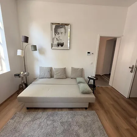Lintorf Living - Stylish Old Building Near Duesseldorf Appartement