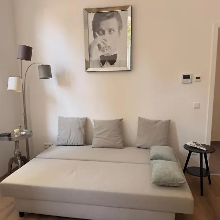Lintorf Living - Stylish Old Building Near Duesseldorf Ratingen