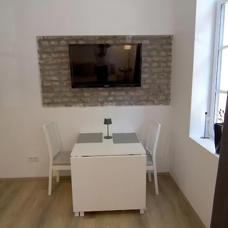 Lintorf Living - Stylish Old Building Near Duesseldorf Appartement