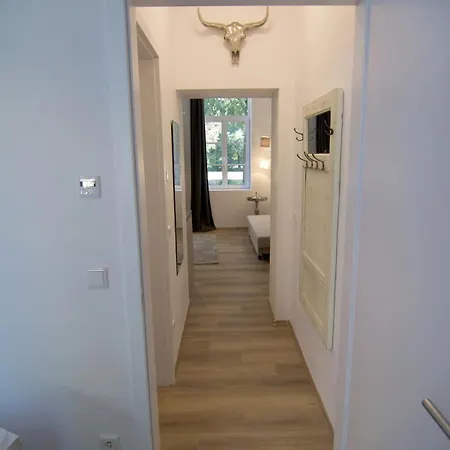 Lintorf Living - Stylish Old Building Near Duesseldorf *