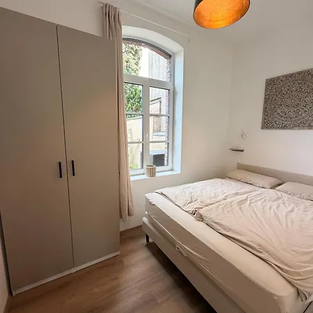 Lintorf Living - Stylish Old Building Near Duesseldorf