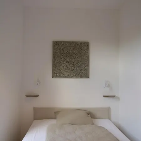 Lintorf Living - Stylish Old Building Near Duesseldorf Appartement Ratingen